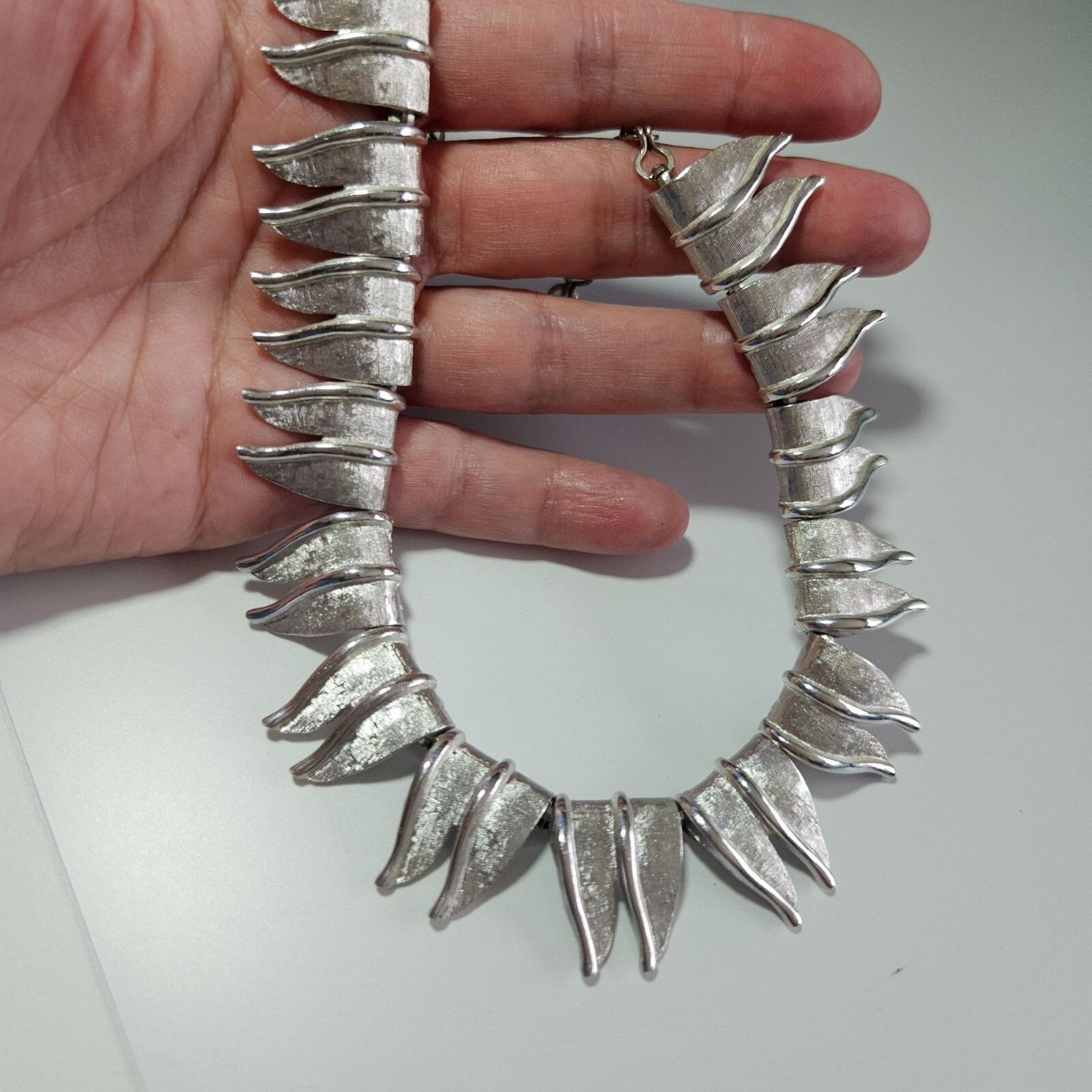 Charel Vintage Silver Tone Collar Necklace 24-28